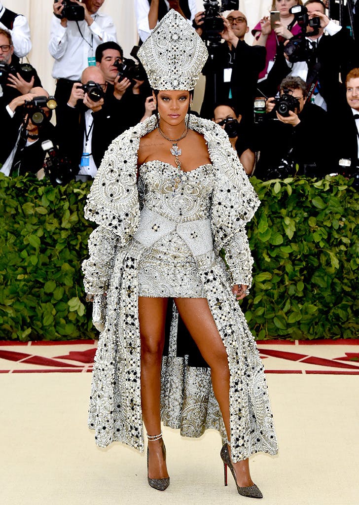 rihanna_pope_met_gala_2018