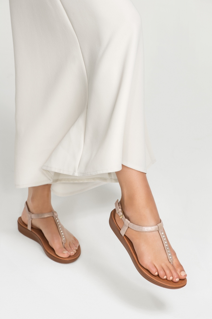 FITFLOP_SS18_TIA_CRYSTAL_L35-549_134_retouched-min