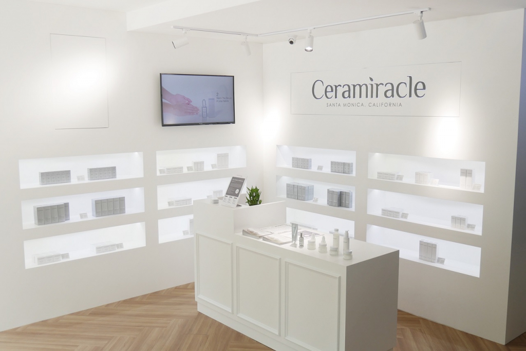 Get The Beverly Hill's Celebrity Facial Done At Ceramiracle's Malaysia Flagship Beauty Salon Located In TTDI-Pamper.my