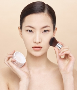 Laneige Light Fit Powder + Brush After