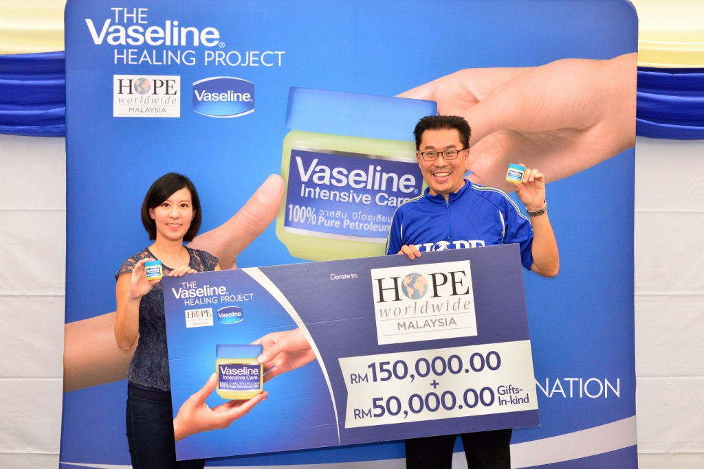 #Scenes: Vaseline Malaysia Collaborates With HOPE Worldwide Malaysia For The Second Annual Vaseline Healing Project-Pamper.my