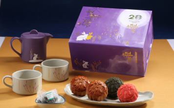 Impress Your Family This Mid-Autumn Festival With Starbucks’ New Mooncake Gift Set 2018 Impress Your Family This Mid-Autumn Festival With Starbucks' New Mooncake Gift Set 2018-Pamper.my