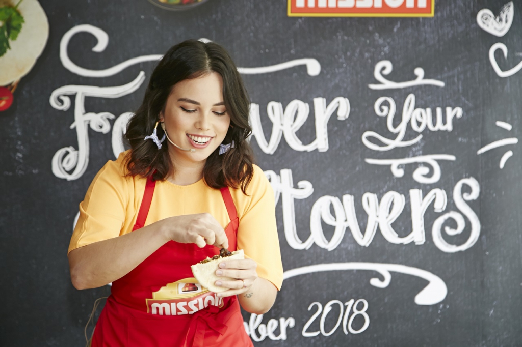 #Scenes: Celebrity Chef, Sarah Benjamin Teaches How To 'Foldover Your Leftovers' With Mission Foods