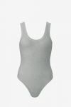 alexander-wang-uniqlo-fw18-collection-womens-24-800×1200