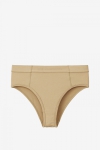 alexander-wang-uniqlo-fw18-collection-womens-50-800×1200