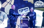 ambassador-signing-ceremony-l-r-kenny-low-founder-and-managing-director-of-nicko-jeep-manufacture-sdn-bhd-goh-liu-ying-himalaya-salt-sports-candy-ambassador.jpg