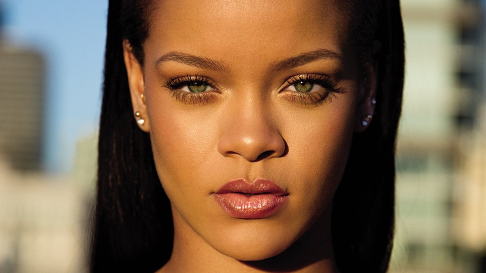 42d483ce-d9f8-4168-a7bc-8bfccf6d66dc-rihanna-headshot