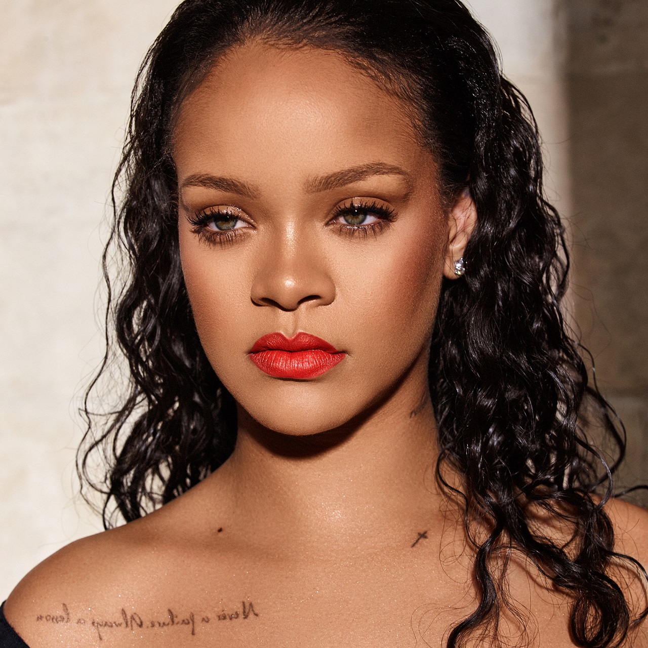 Fenty beauty fairy store bomb shimmer powder