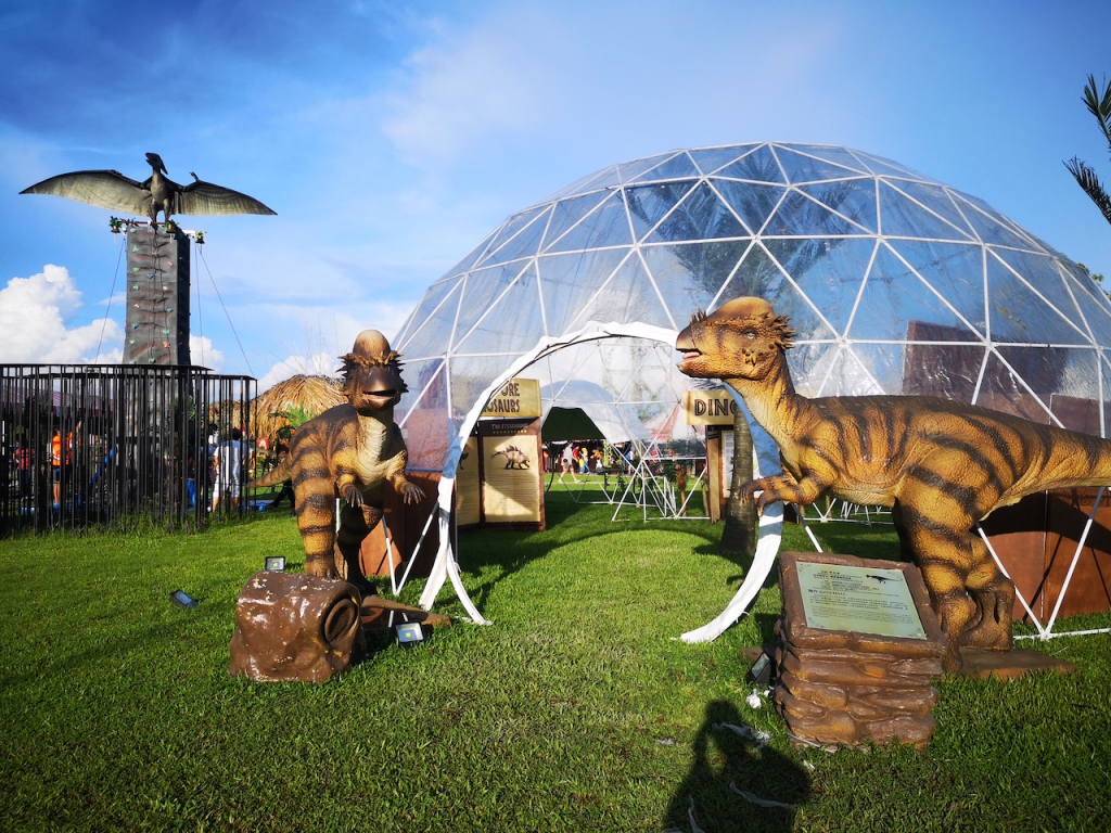 DINOSAUR KINGDOM