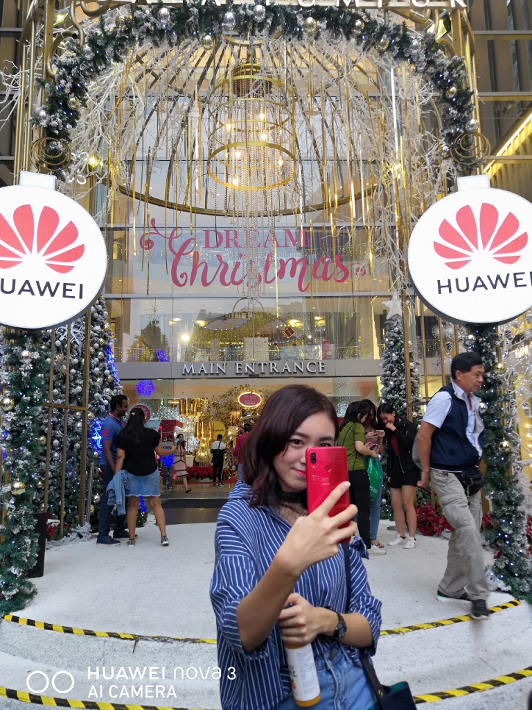 #Scenes: How To Capture Your Best Look This Holiday Season With The Huawei Nova 3 & Some Makeup From Benefit Cosmetics