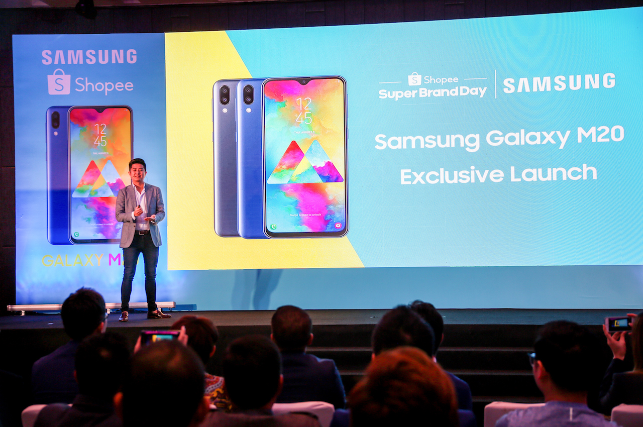 Samsung Galaxy M20 1