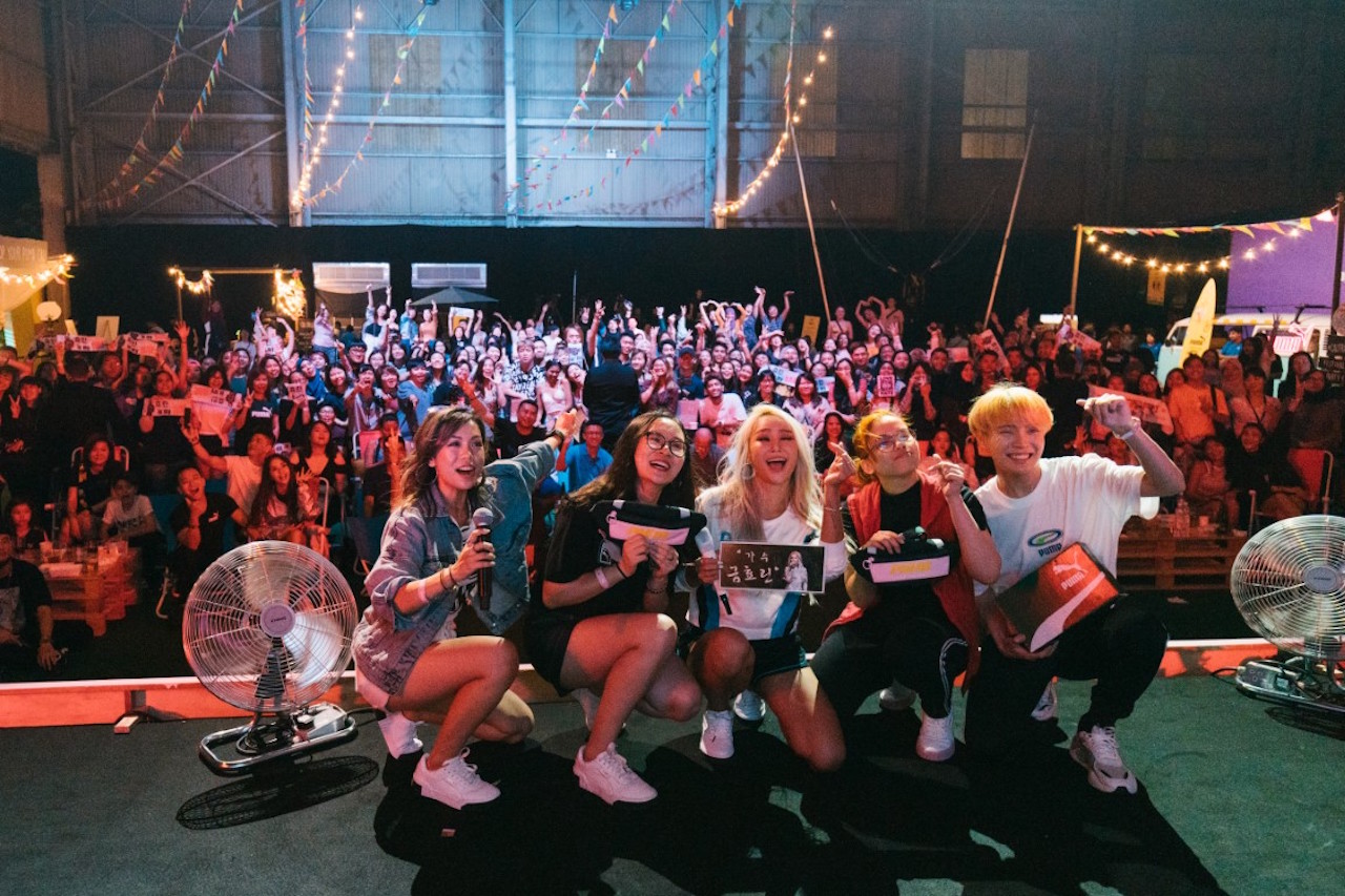 Some lucky fans participated in a dance-off with Hyolyn