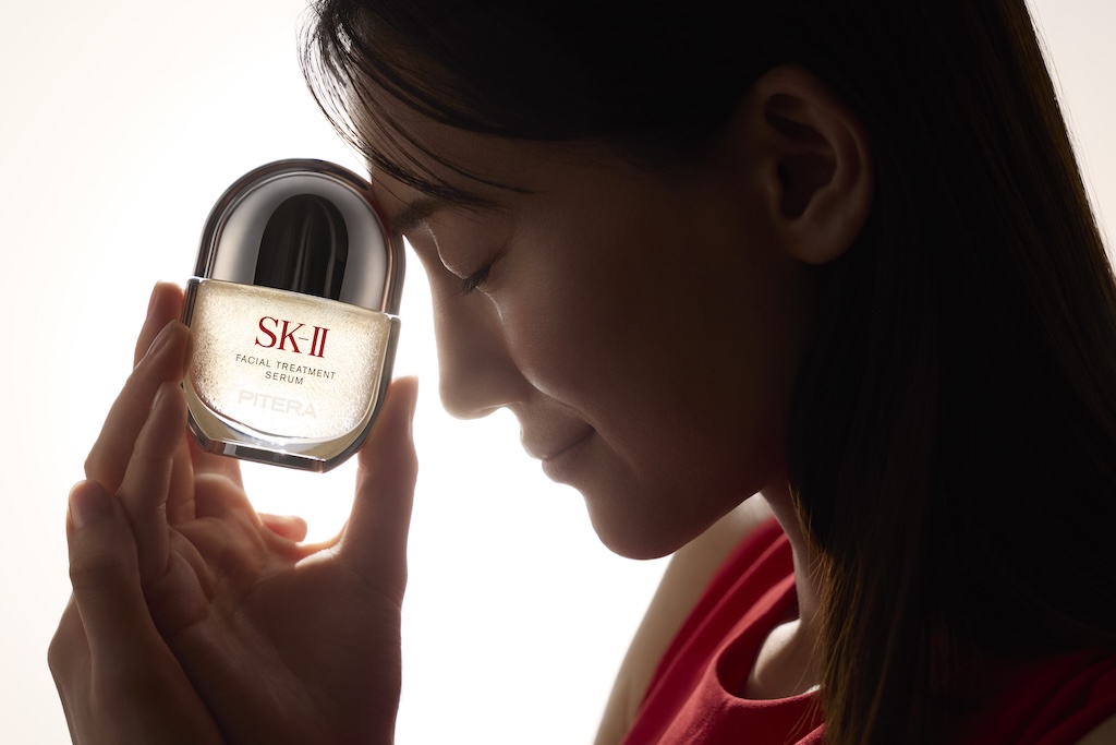 SK-II Launches Its First-Ever Facial Treatment Serum to “Lock in Youth”