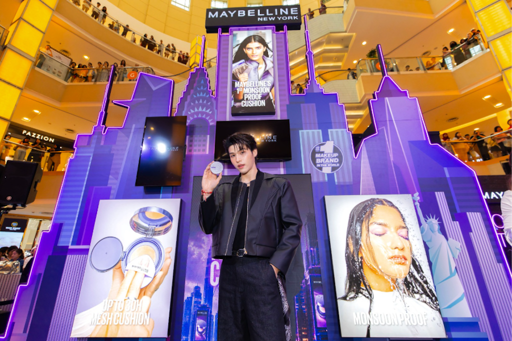 Sky Wongravee Spills His Secret to Flawless, Monsoonproof Skin at Maybelline’s Weather Lab Pop-Up!